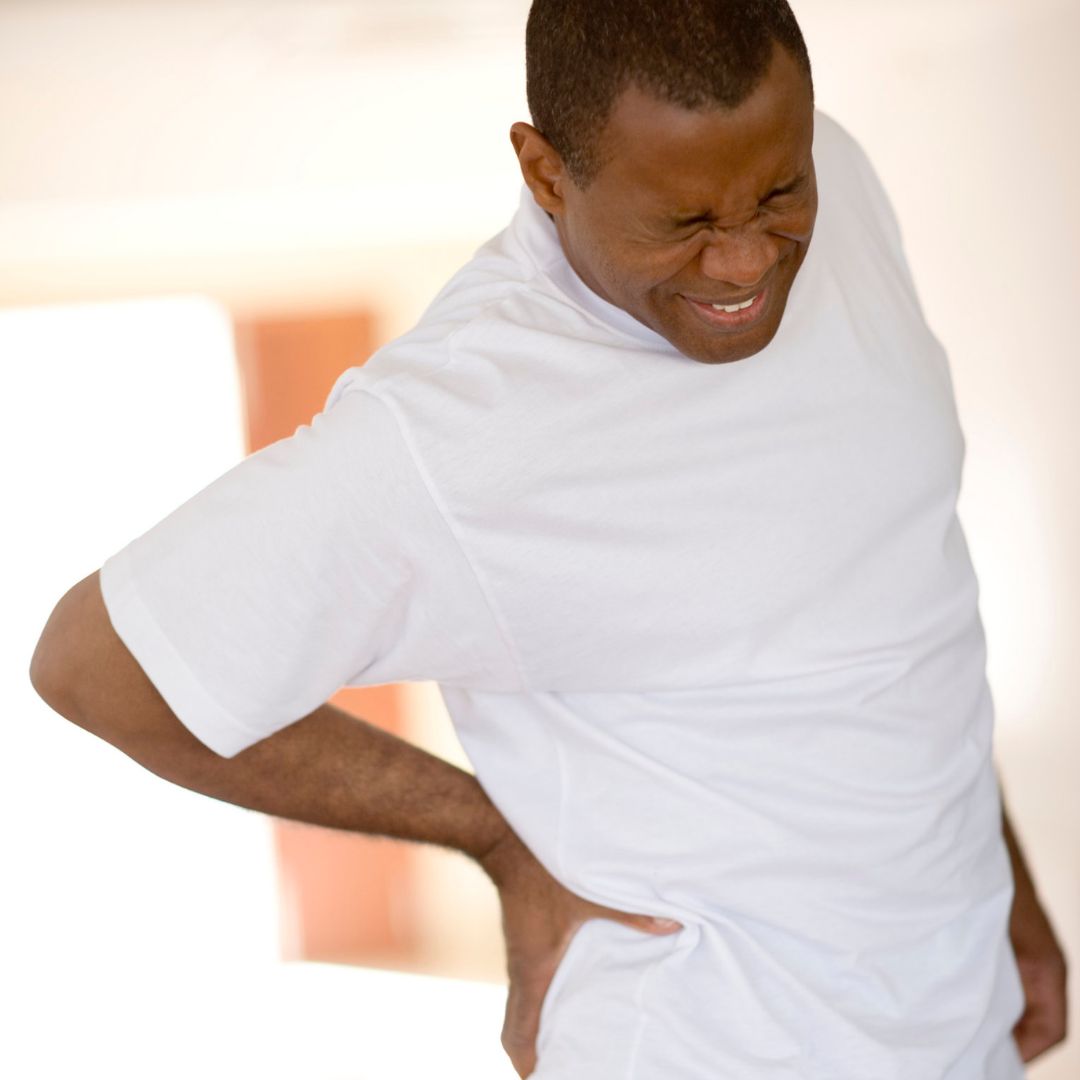 severe lower back pain when walking or standing